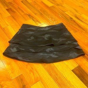 Athleta Girl Size L/12 Camo Black Skort